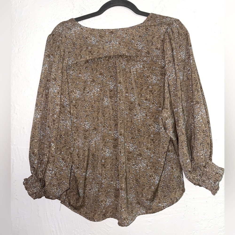 Umgee Blouse Top Green Floral Flowy Smocked Gathered Neck Cuff Mock Size Small - Picture 5 of 6